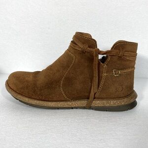 Born Wynter Brown Suede Ankle Boots with zipper size 7.5